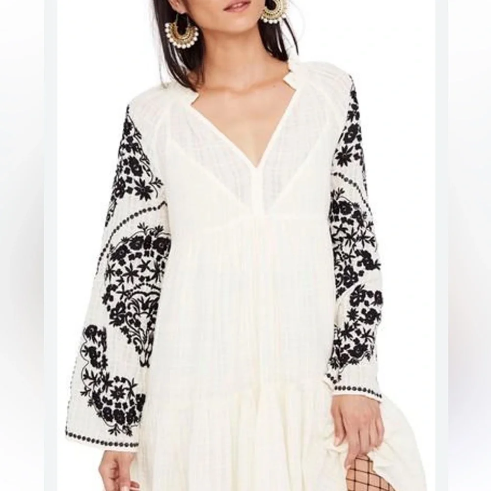 Free People emerald city shift dress Cream Black Long Sleeve Dress size medium - Picture 2 of 10